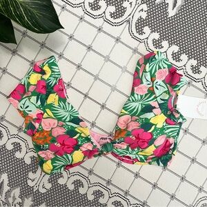 NWT Dippin’ Daisys Floral Bikini Top - Size L